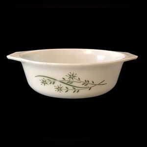 Vintage Pyrex 11/2 Quart Oval Casserole Green Honeysuckle White with Green